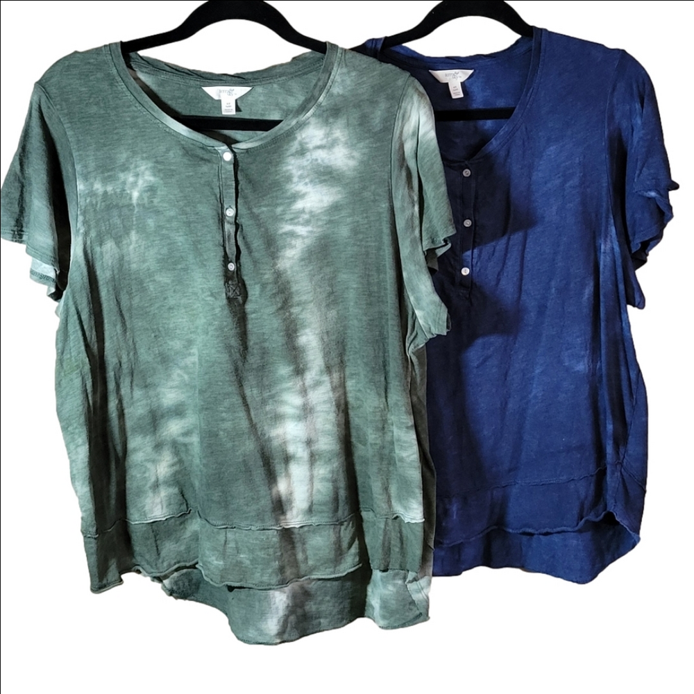Terra & Sky 14W 2 tie die boho oversized relaxed flowy fit 1/4 button placket